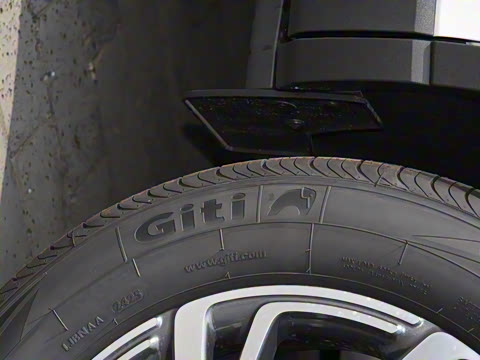 2025�� 2.0T ����������