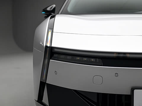 2025�� 750 ���������� Ultra