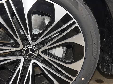 2026�� E 300 L ������