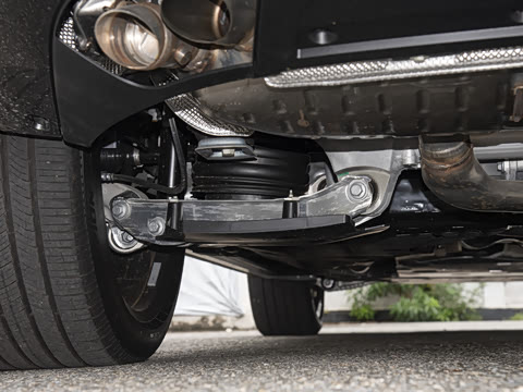 2026�� 4.4 V8 SV����� ����