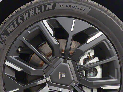 2025�� 670 Max��