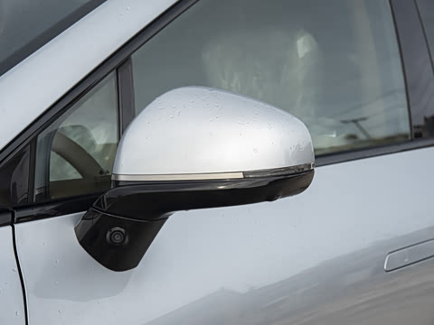 2025�� 670 Max��