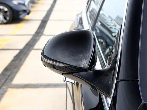 2026�� E 300 L �����