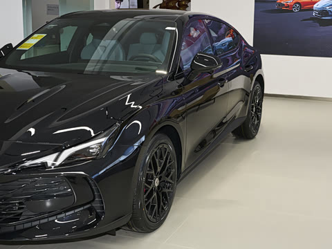 2026�� 2.0T Trophy+ �����˶���