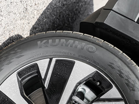 2026�� �Ŀ� ̽��L 300TSI ������Ӣ
