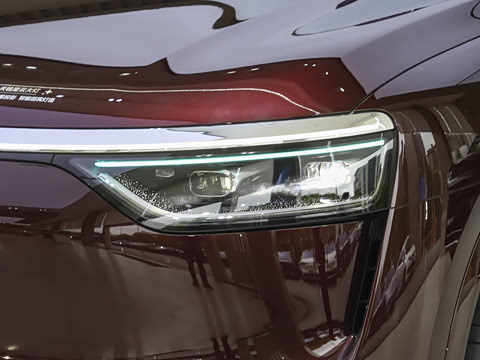 2025�� ���� Ultra�� 53.4kWh 6���� (896�߼����״