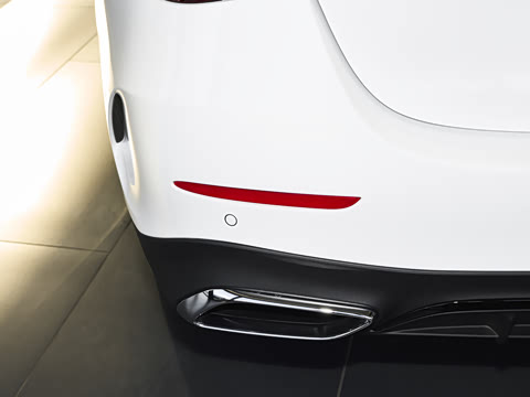 2026�� E 300 �������˶���