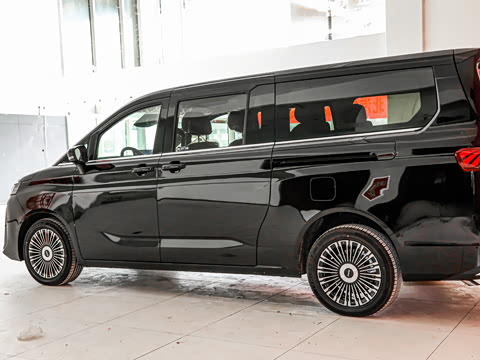 2026�� ���̰� 230����� 7��