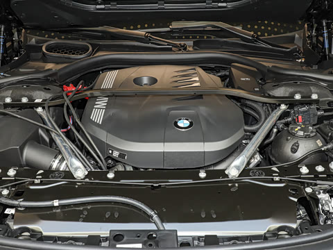 2026�� 740Li ������ M�˶���װ