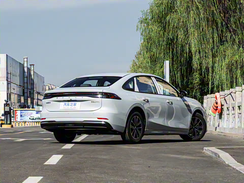 2025�� EM-i 70km ������