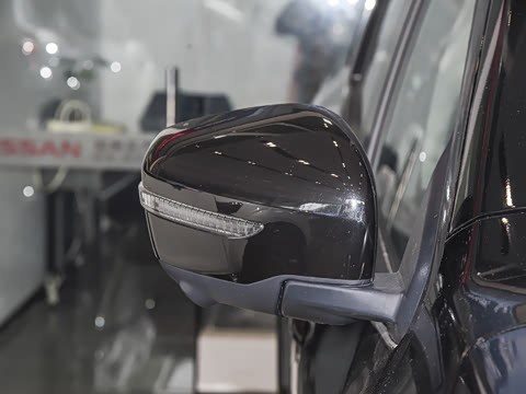 2025�� 2.0T ��������ʿ��