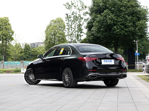 2026�� �Ŀ� C 260 L �˶���