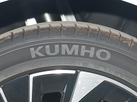 2026�� L 300TSI DSG ������