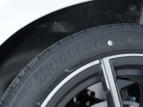 2026�� 325Li M�˶���װ