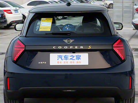 2025�� 463km COOPER SE ������