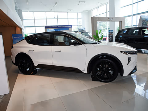 2026�� 2.0T EcoBoost E �춯 �˶���