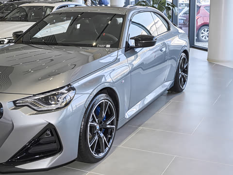 2026�� M240i