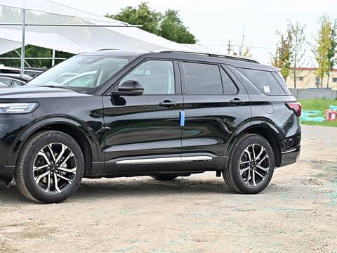2027�� 2.3T EcoBoost ��������plus�� 7��