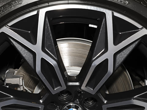 2026�� 735Li ������װ