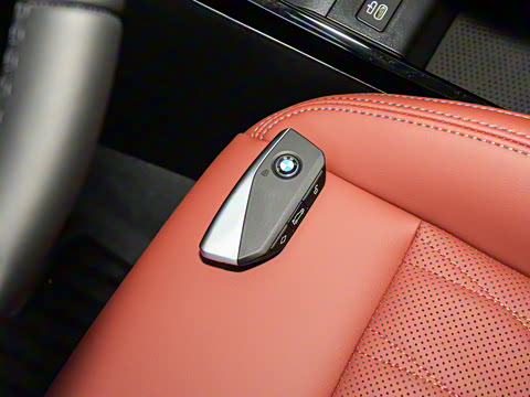 2025�� sDrive25Li X�����װ