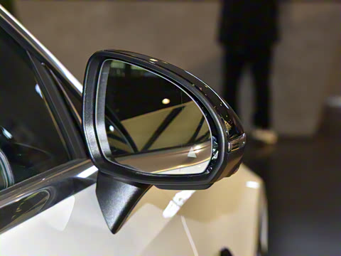 2025�� AMG CLE 53 4MATIC+ ������ܳ�