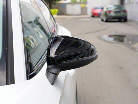 2025�� Sportback ��ذ� 40 TFSI quattro ����������