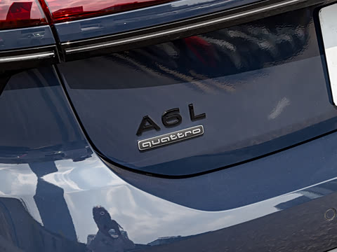 2026�� 2.0T quattro ������	