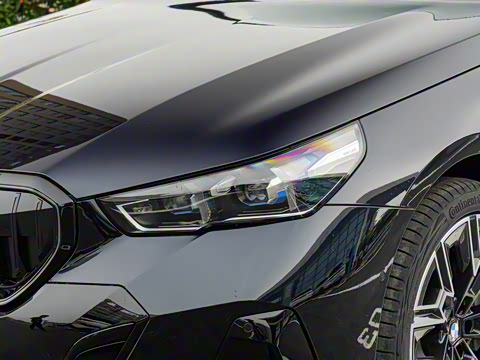 2026�� 530Li ������ M�˶���װ