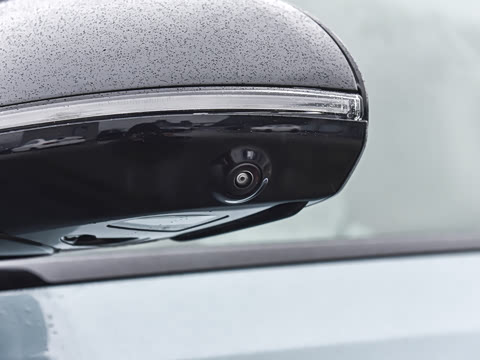 2026�� E 300 ʱ�����˶���