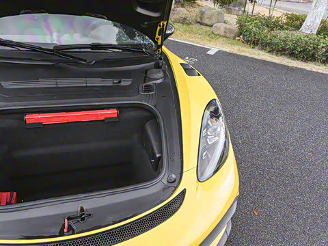 2023�� Spyder RS 4.0L