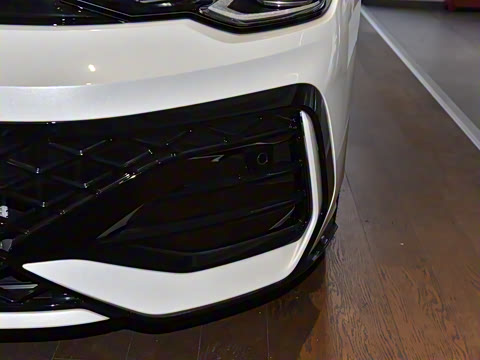 2026�� 300TSI R-Line