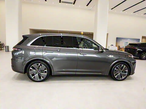 2025�� Ultra ���ܻ��°�