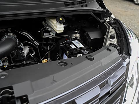 2027�� 2.0L ������ 7��
