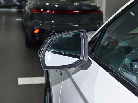 2026 45ذ 40 TFSI ʱж