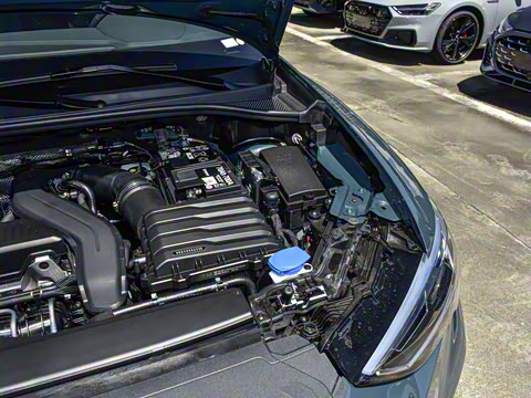 2025�� quattro 45�����ذ� 35TFSI ʱ�ж�����