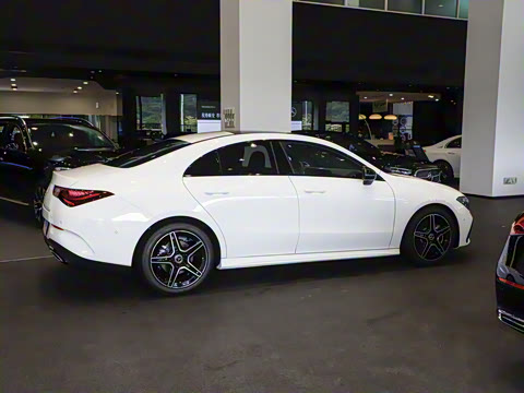 2025�� �Ŀ� CLA 220