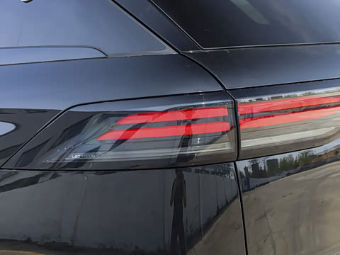 2027�� 2.0T ˫������������