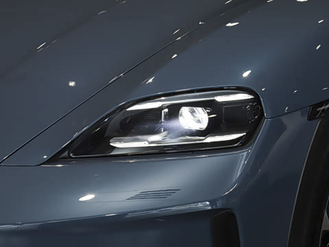 2026�� Taycan 4 Cross Turismo