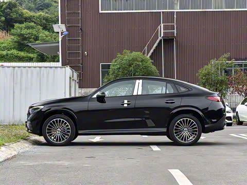 2025�� �Ŀ� GLC 300 4MATIC ����SUV