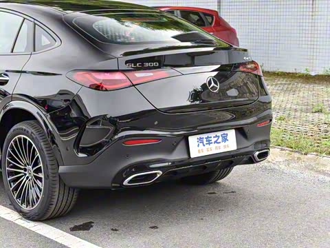 2025�� �Ŀ� GLC 300 4MATIC ����SUV