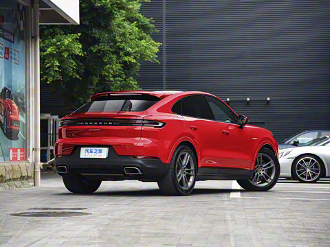 2025�� Cayenne Coup�� E-Hybrid 2.0T