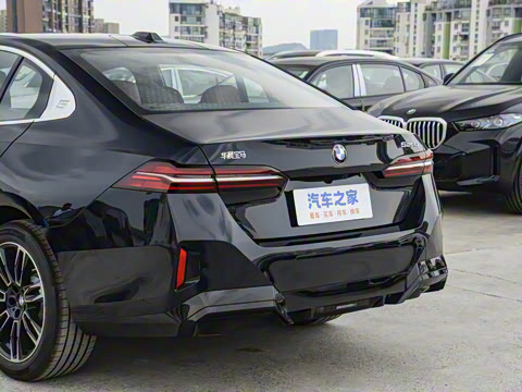 2026�� 525Li M�˶���װ