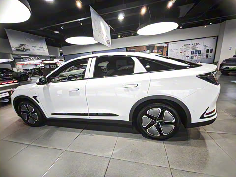 2025�� 735MAX 175kW