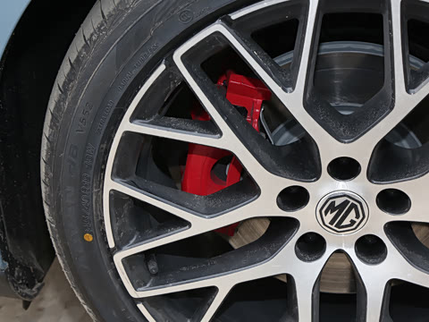 2026�� 2.0T 405 AT������