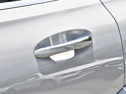 2025�� GLS 450 4MATIC ������