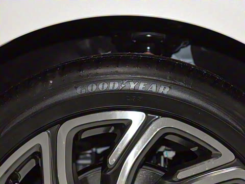 2025�� 2.0T ���ݰ�