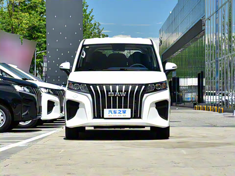 2025�� 2.0L CNG�м�Ӫ�����ʰ� 9��