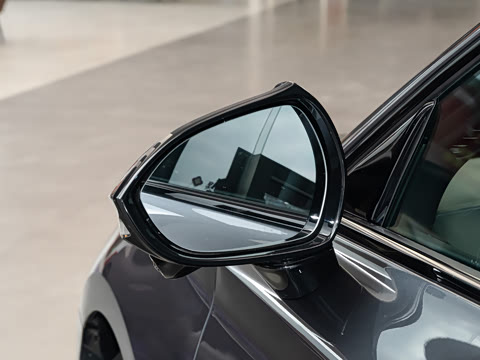 2026�� 2.0T Trophy+ �����˶���