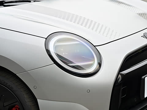 2026�� JOHN COOPER WORKS �й��ر��