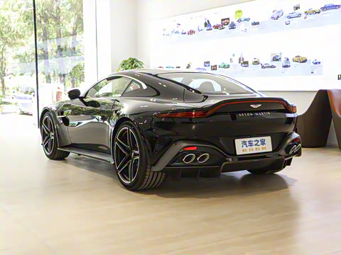 2024�� 4.0T V8 Coupe